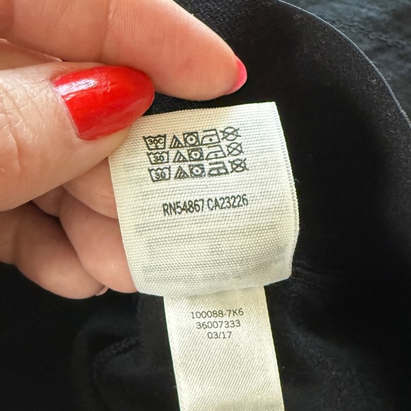 PINK Victoria’s Secret High Rise Waistband Black Stretch Capris Pink Nation M - Picture 8 of 10